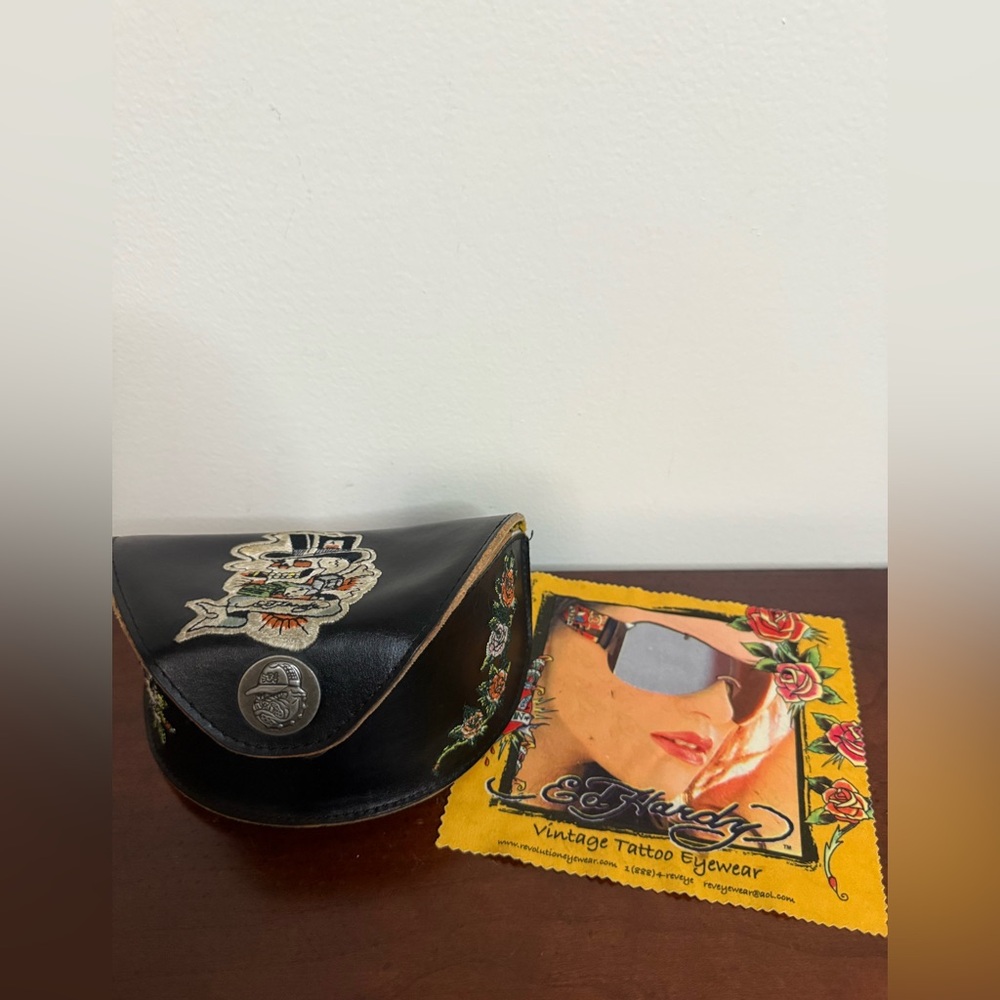 Ed Hardy Black eye glass case and cloth  with Embroidered Design